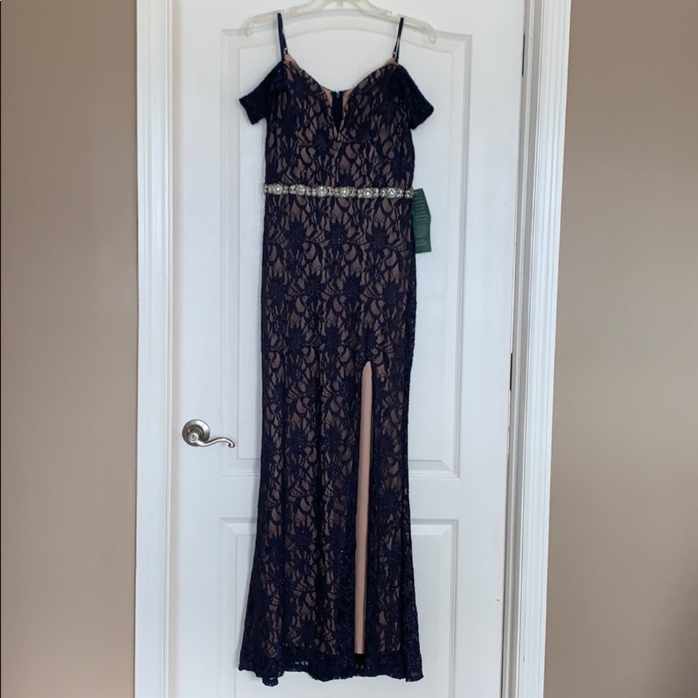 Long Navy lace formal dress w bead detail, size 15